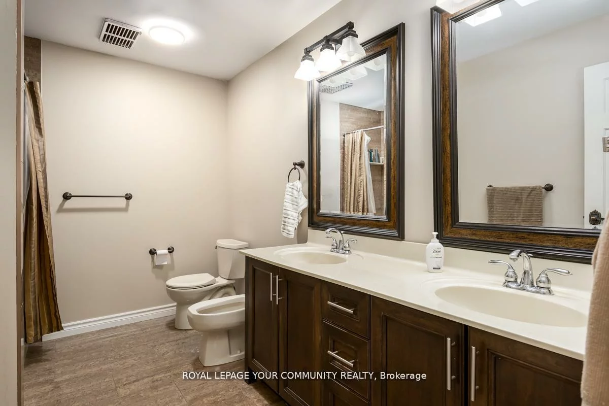 117, Hayhoe, East Woodbridge, Vaughan