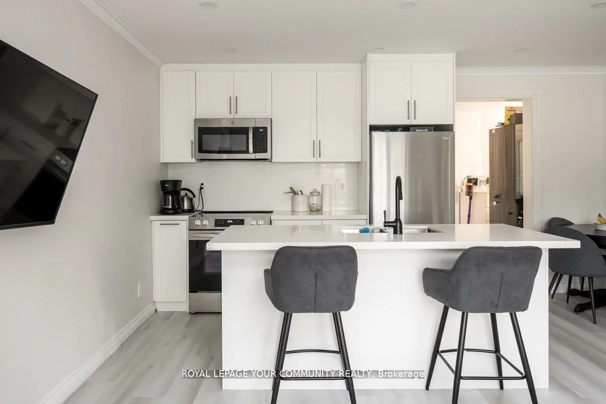 117, Hayhoe, East Woodbridge, Vaughan