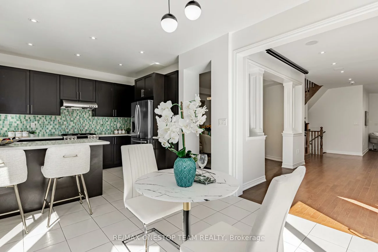 16, Nocturne, Kleinburg, Vaughan