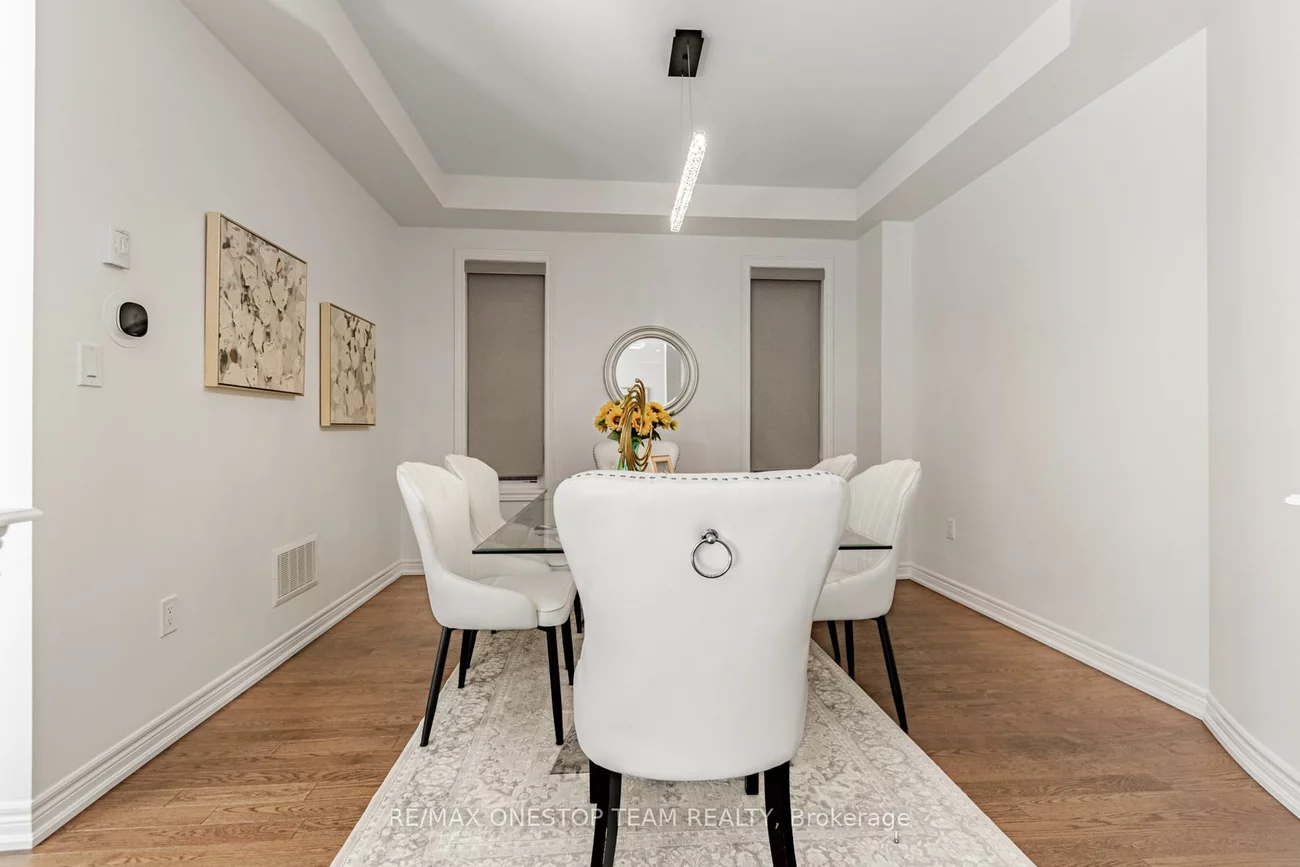 16, Nocturne, Kleinburg, Vaughan