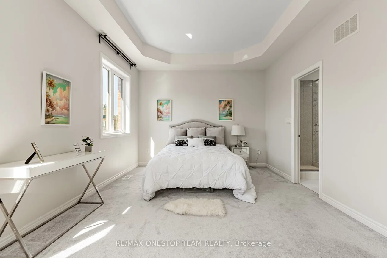 16, Nocturne, Kleinburg, Vaughan
