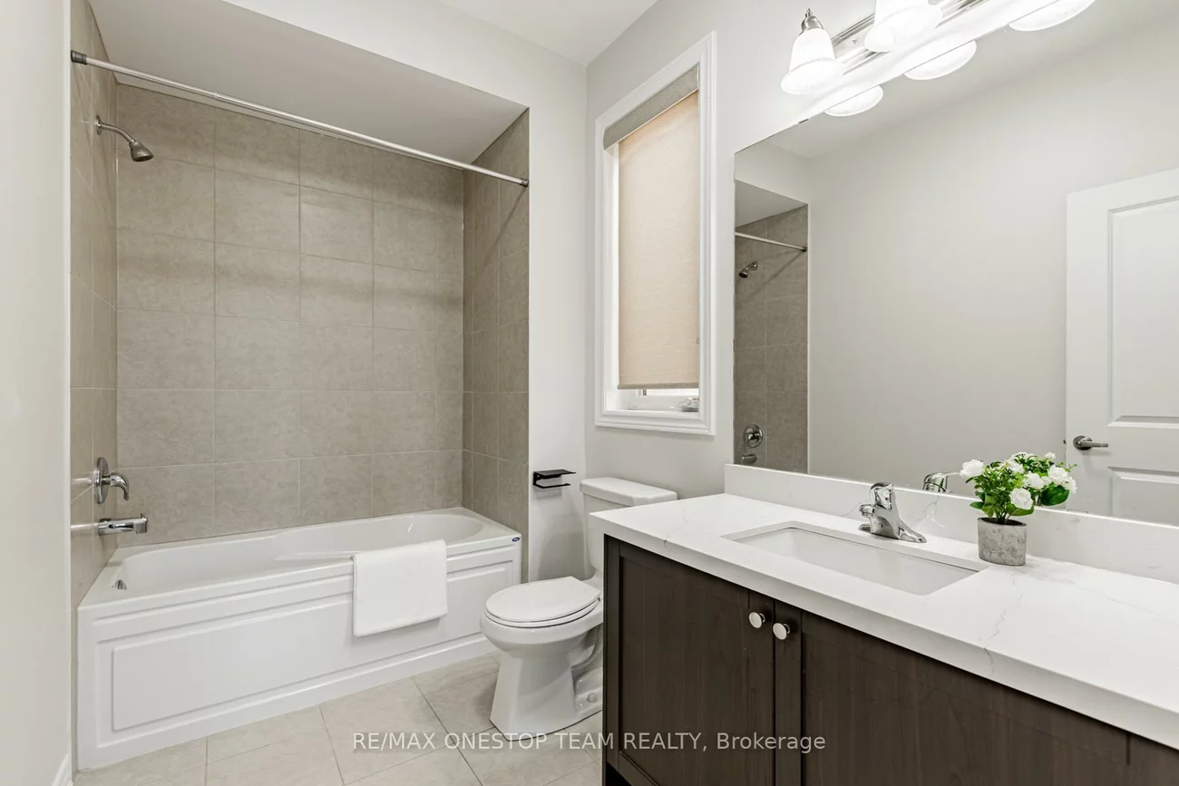 16, Nocturne, Kleinburg, Vaughan