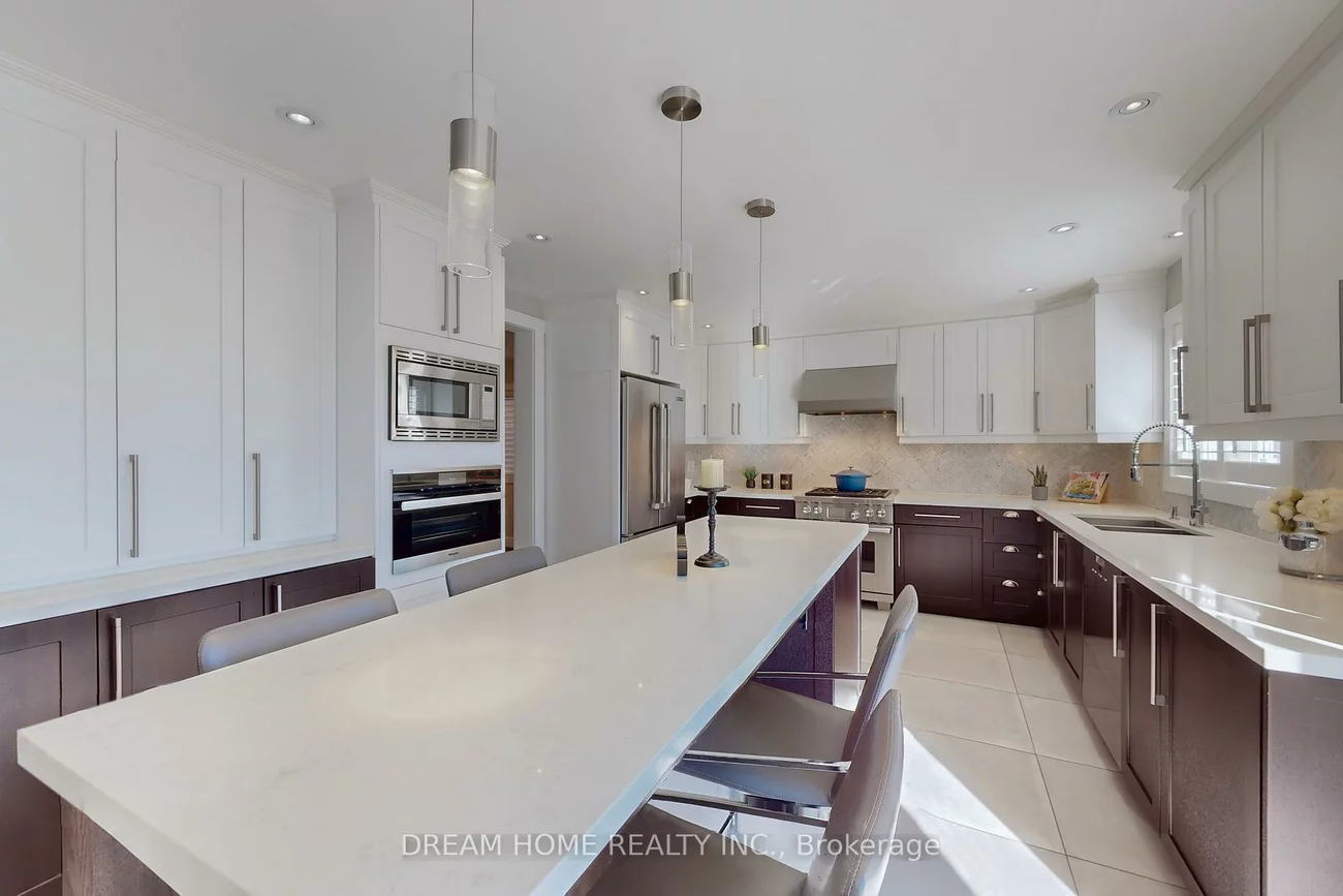 47, Venetian, East Woodbridge, Vaughan