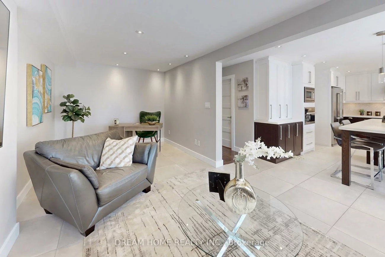 47, Venetian, East Woodbridge, Vaughan