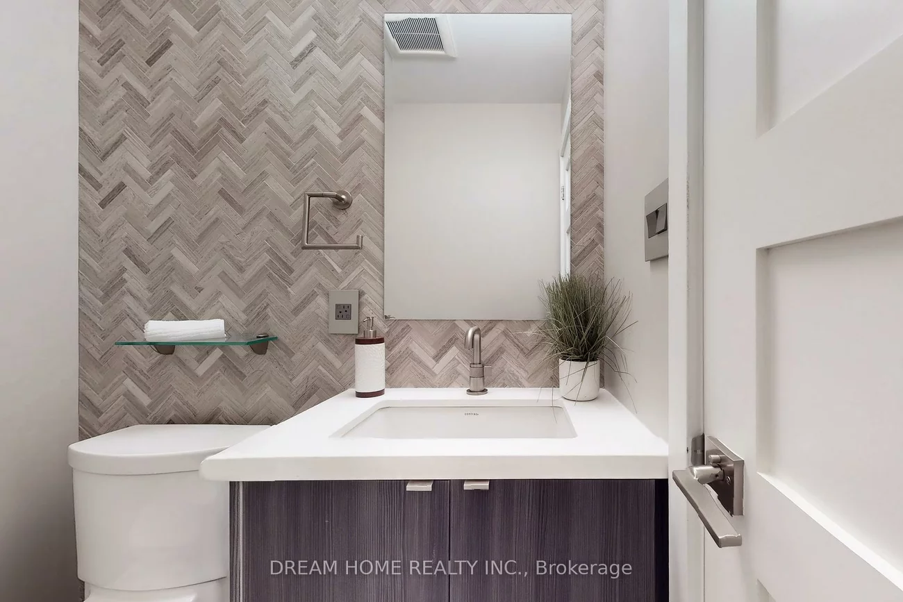 47, Venetian, East Woodbridge, Vaughan