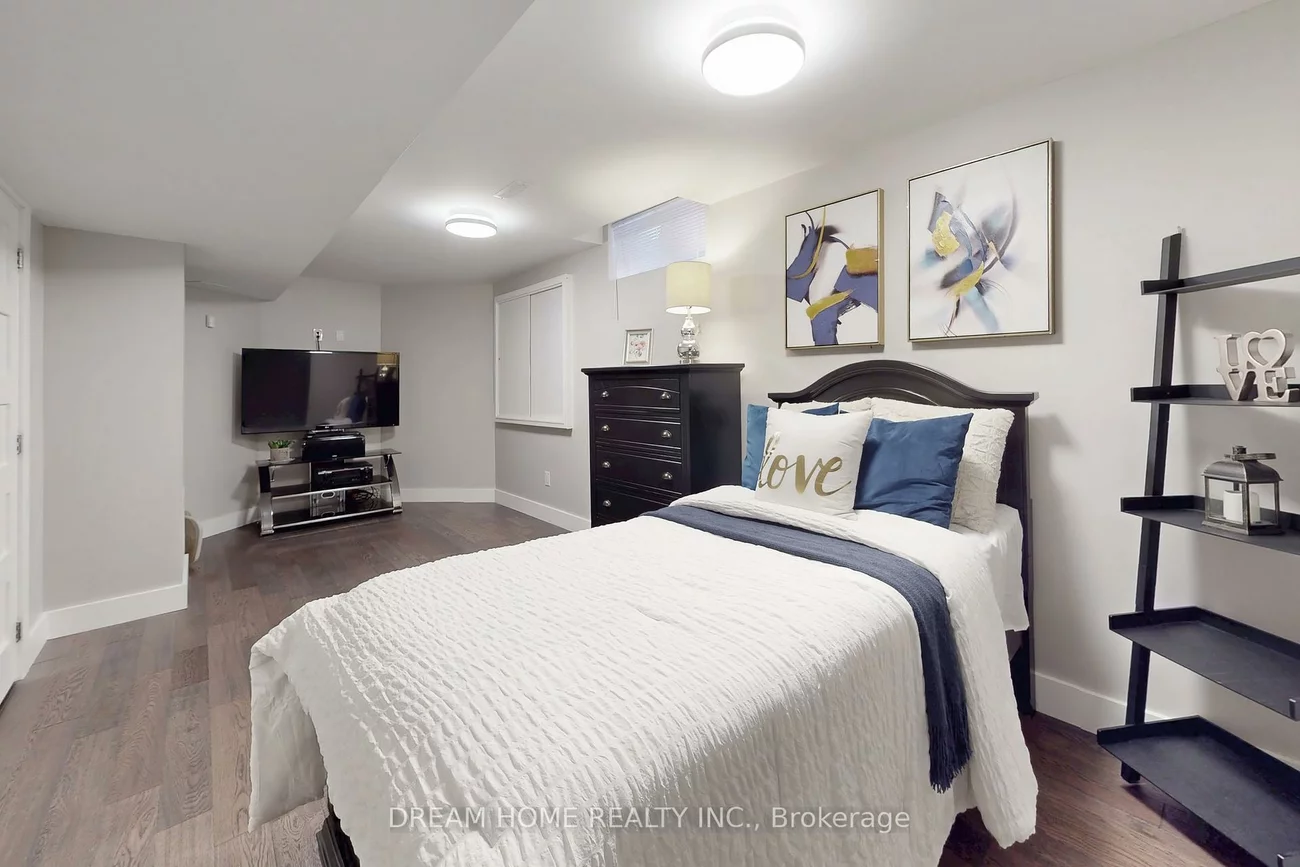 47, Venetian, East Woodbridge, Vaughan