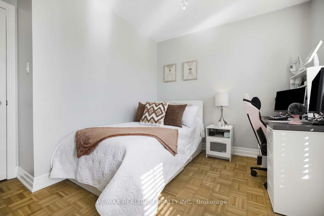 287, Wildberry, Vellore Village, Vaughan