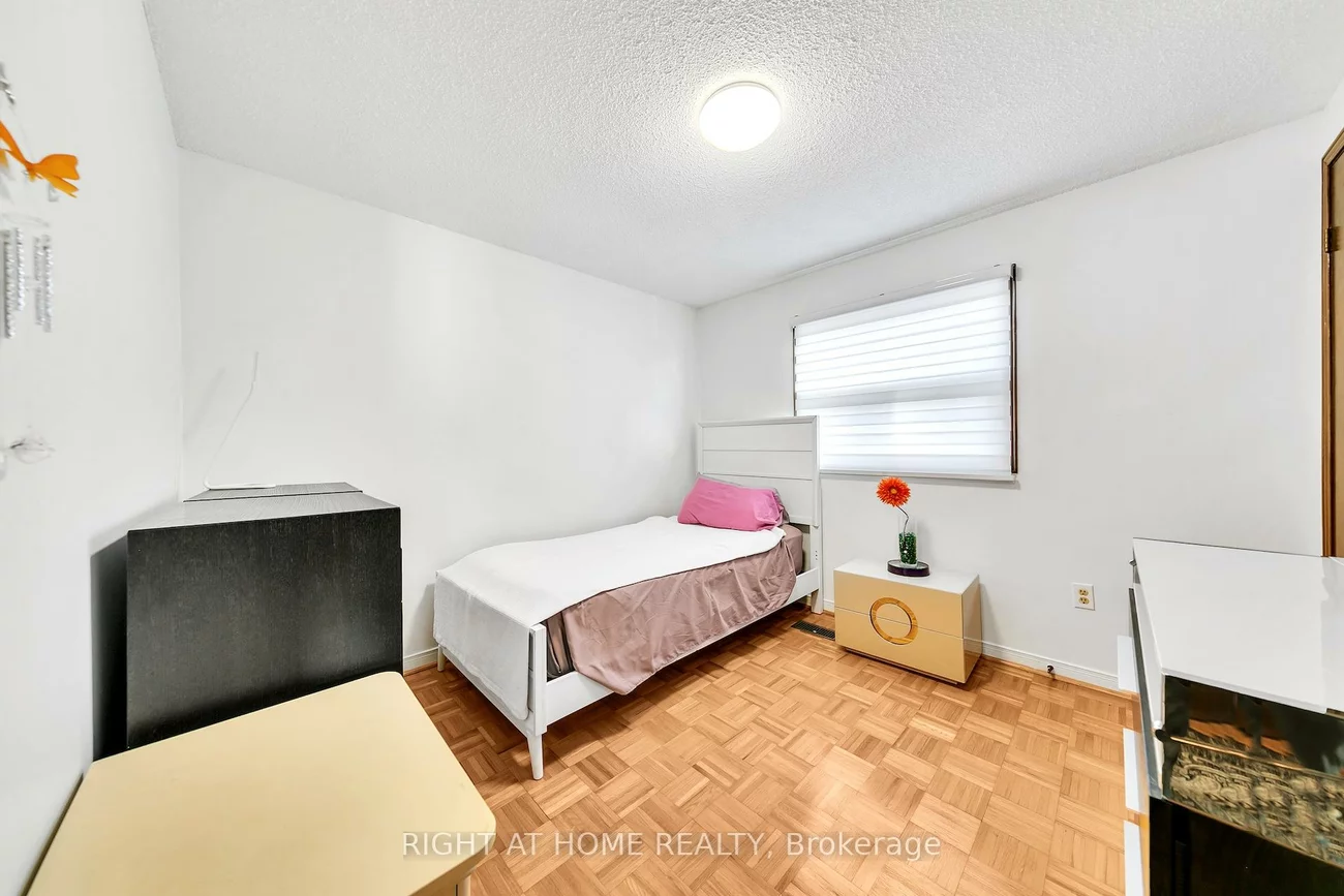 8, Terra, East Woodbridge, Vaughan