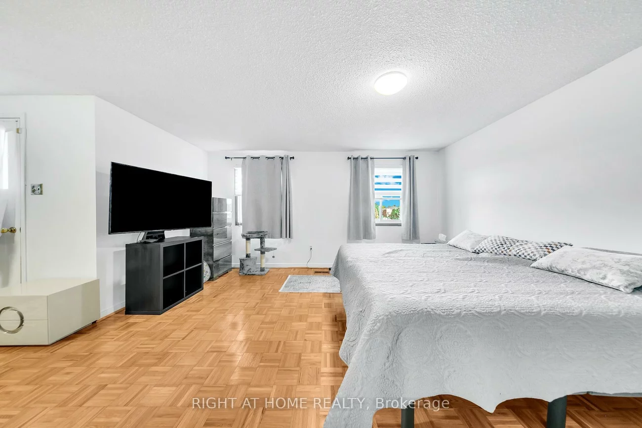 8, Terra, East Woodbridge, Vaughan