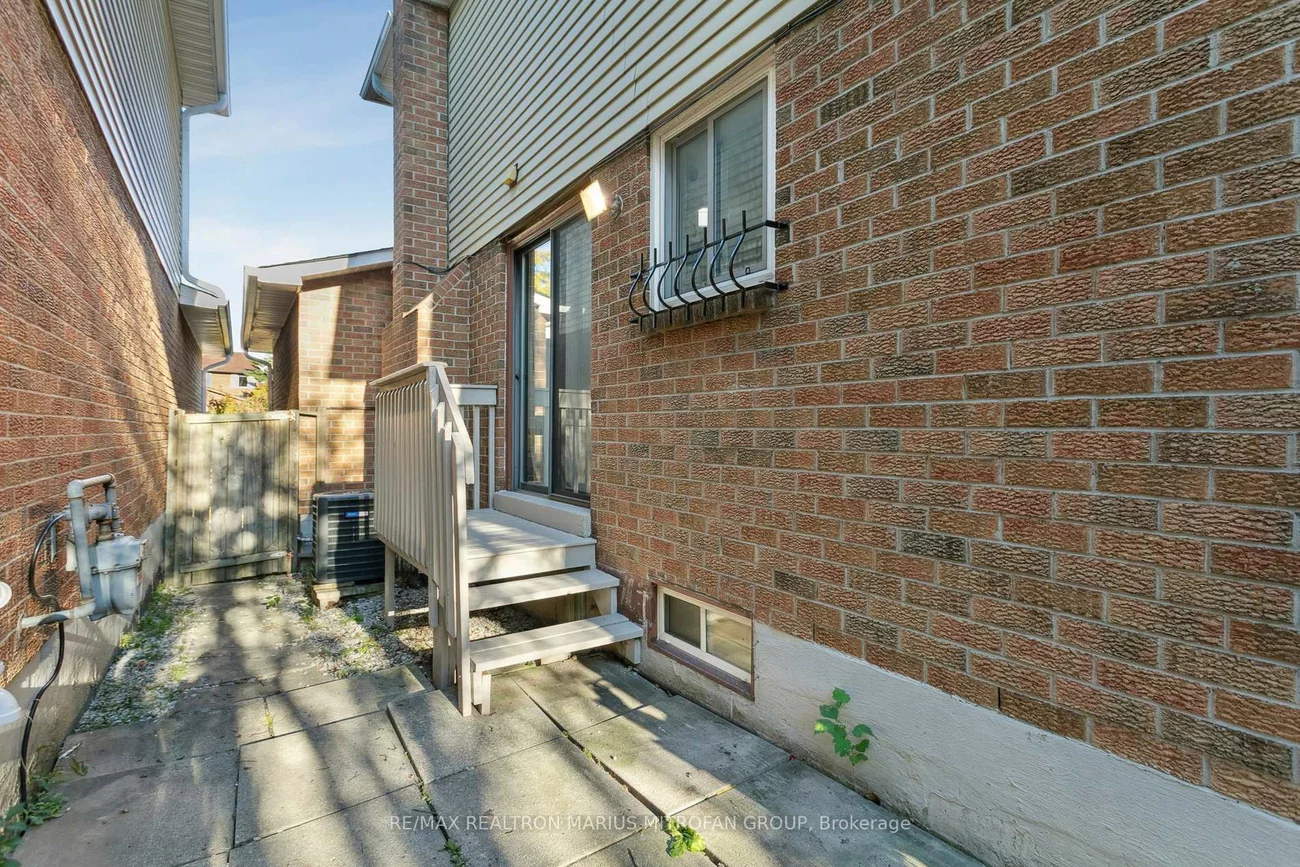 161, Joanna, Crestwood-Springfarm-Yorkhill, Vaughan