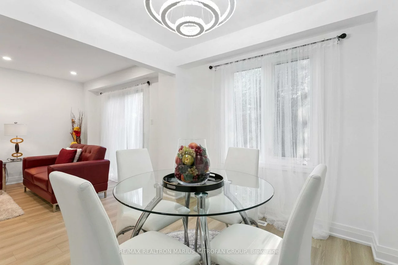 161, Joanna, Crestwood-Springfarm-Yorkhill, Vaughan