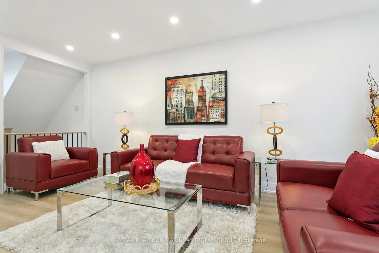 161, Joanna, Crestwood-Springfarm-Yorkhill, Vaughan