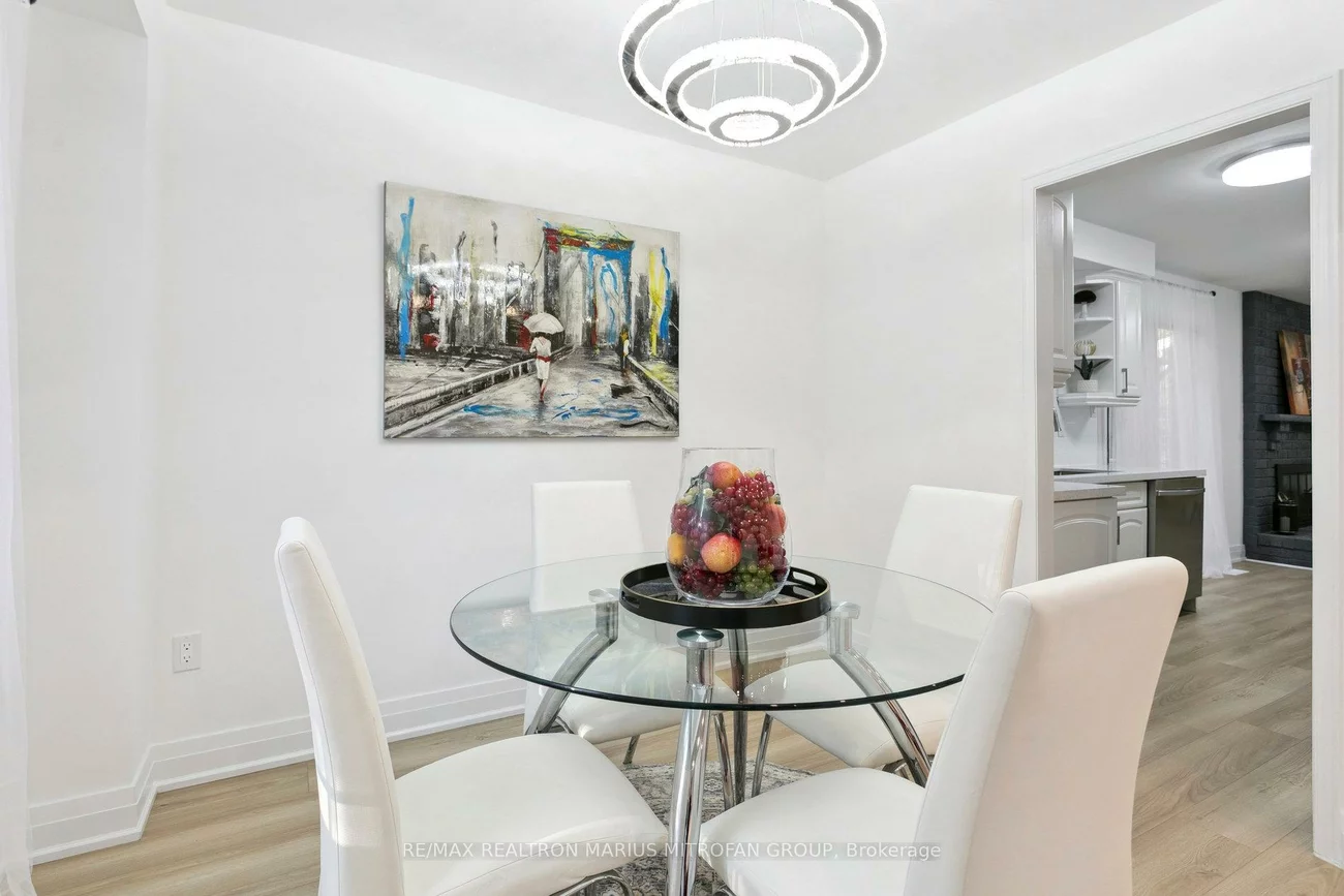 161, Joanna, Crestwood-Springfarm-Yorkhill, Vaughan