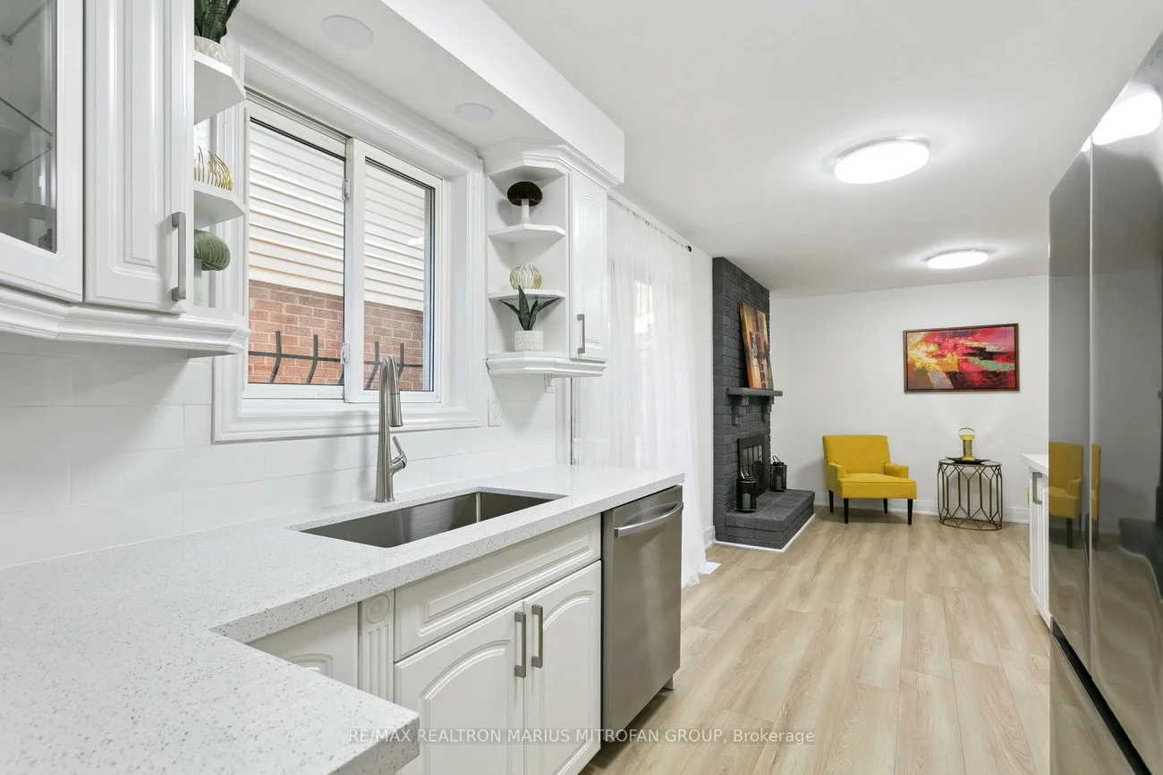 161, Joanna, Crestwood-Springfarm-Yorkhill, Vaughan