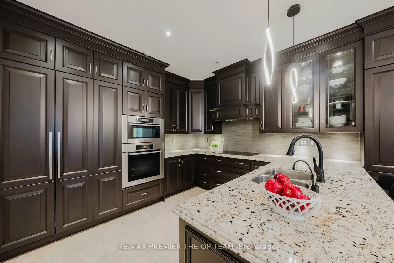 226, Via Borghese, Vellore Village, Vaughan