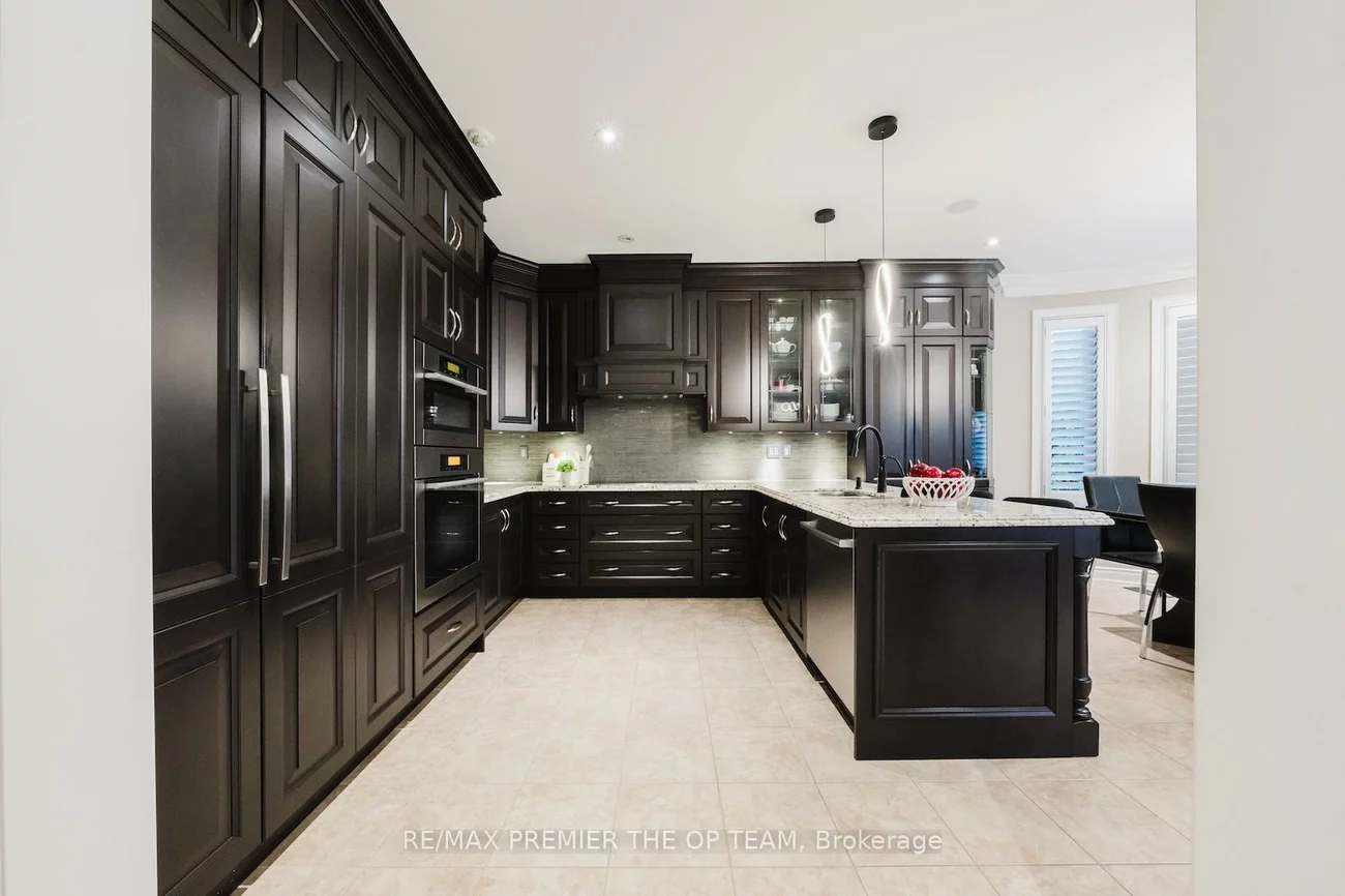 226, Via Borghese, Vellore Village, Vaughan