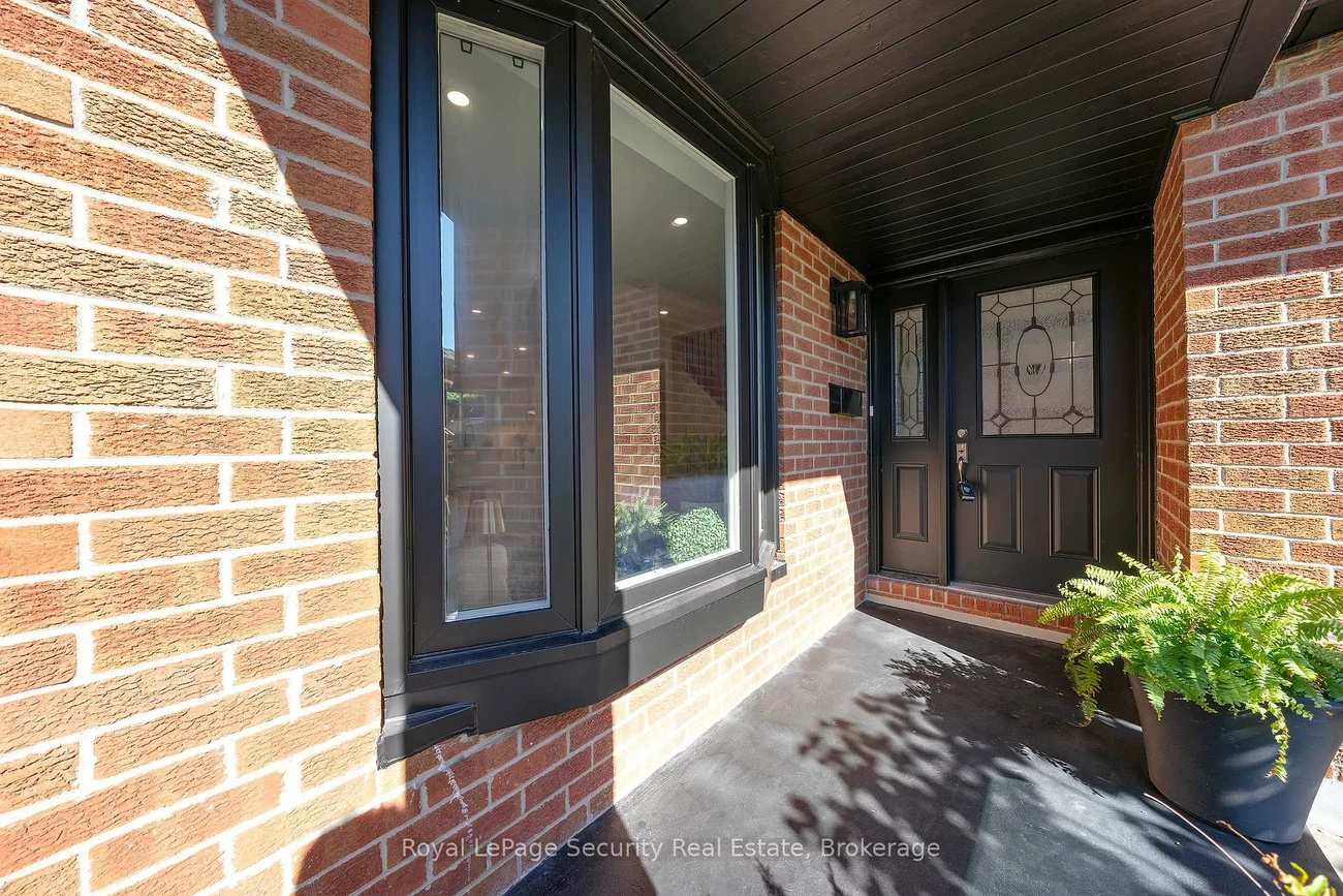 74, Andrea, East Woodbridge, Vaughan