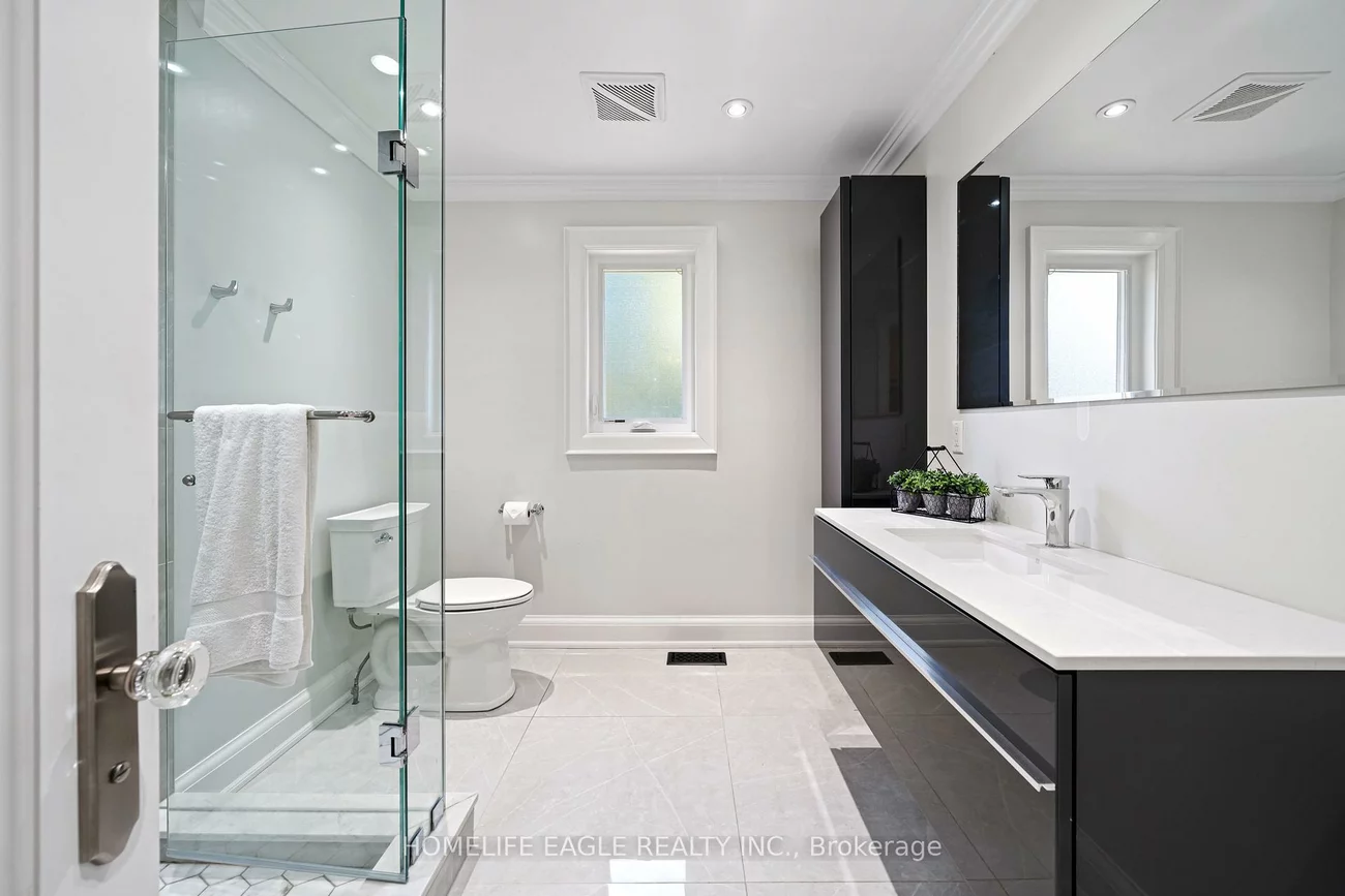 31, Modesto, Islington Woods, Vaughan