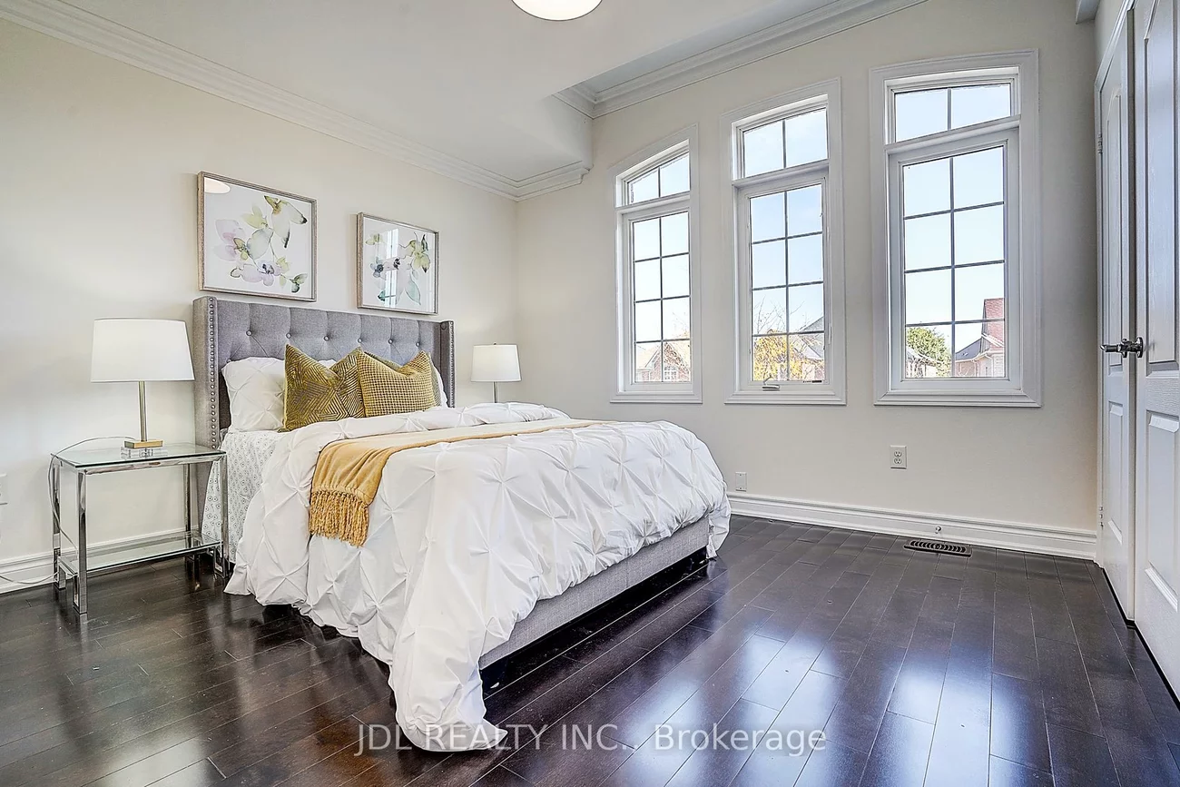 26, Santa Amato, Patterson, Vaughan