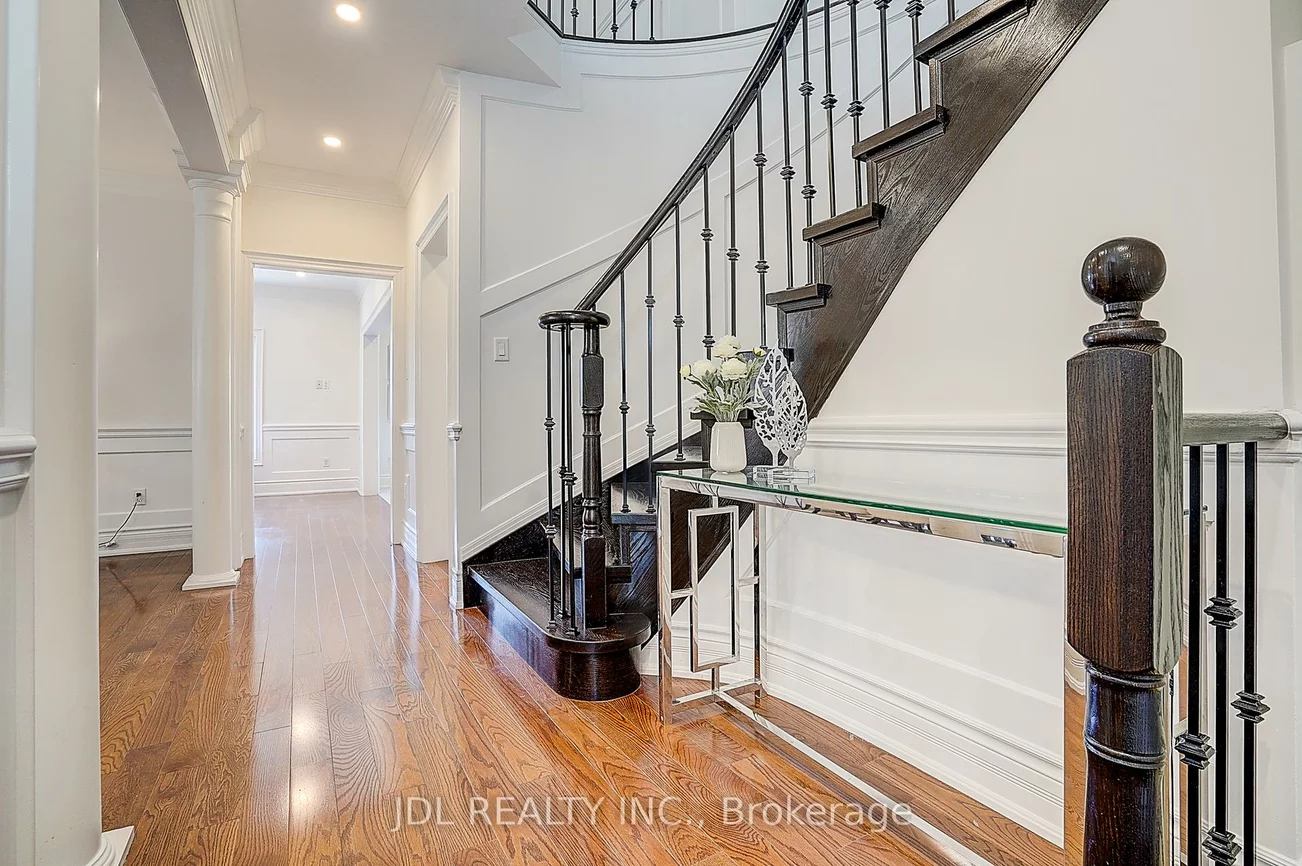 26, Santa Amato, Patterson, Vaughan