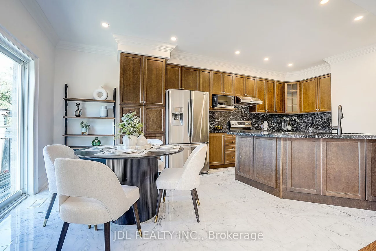 26, Santa Amato, Patterson, Vaughan