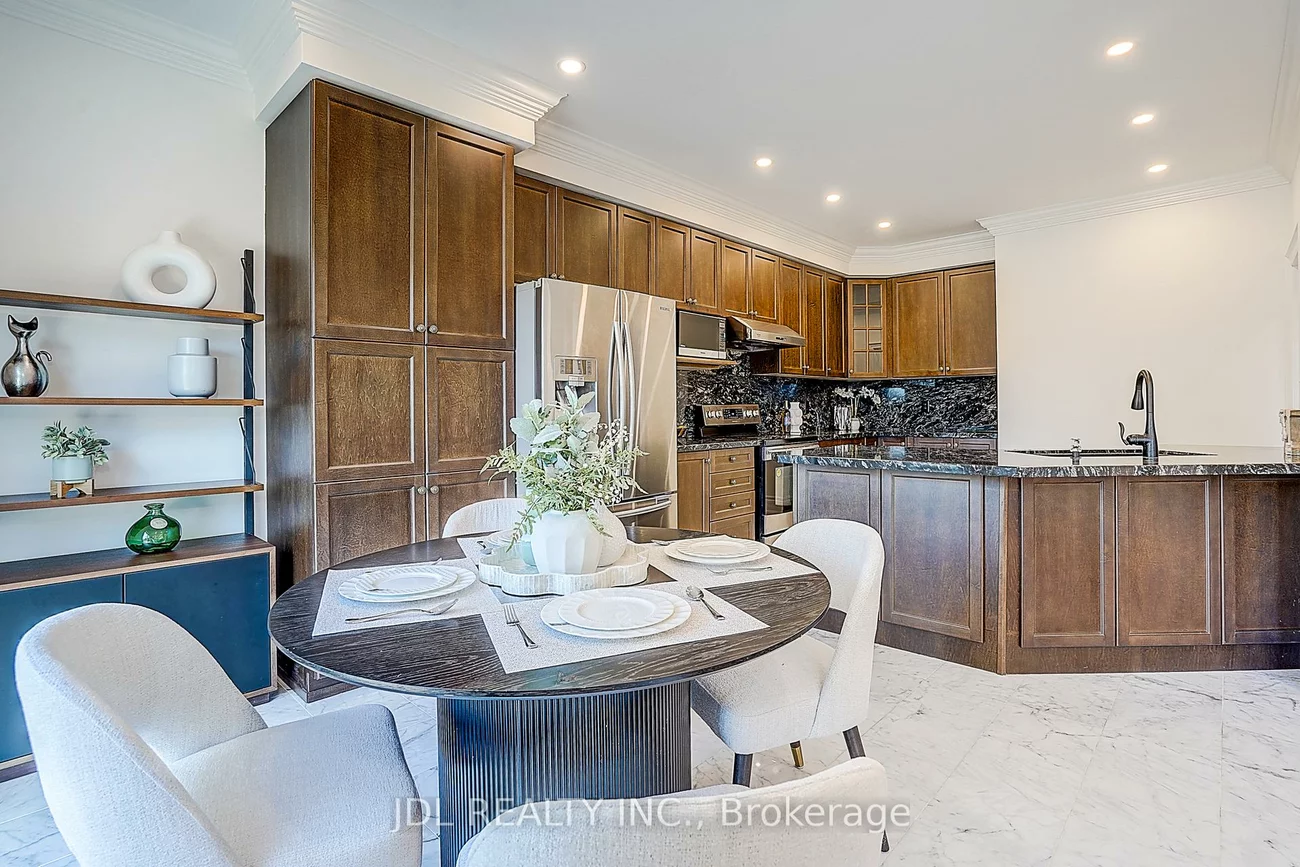 26, Santa Amato, Patterson, Vaughan