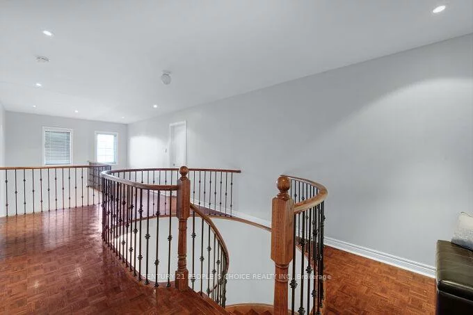 49, Humber Forest, Sonoma Heights, Vaughan