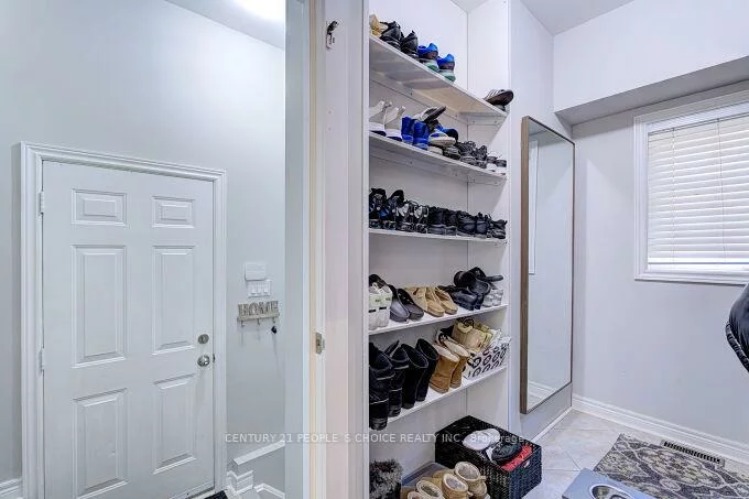 49, Humber Forest, Sonoma Heights, Vaughan