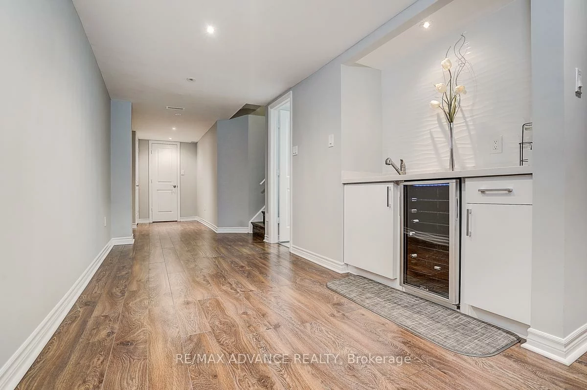 30, Laskin, Patterson, Vaughan