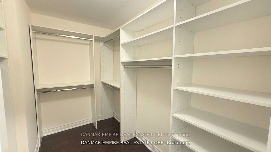 6, Hiawatha, Islington Woods, Vaughan