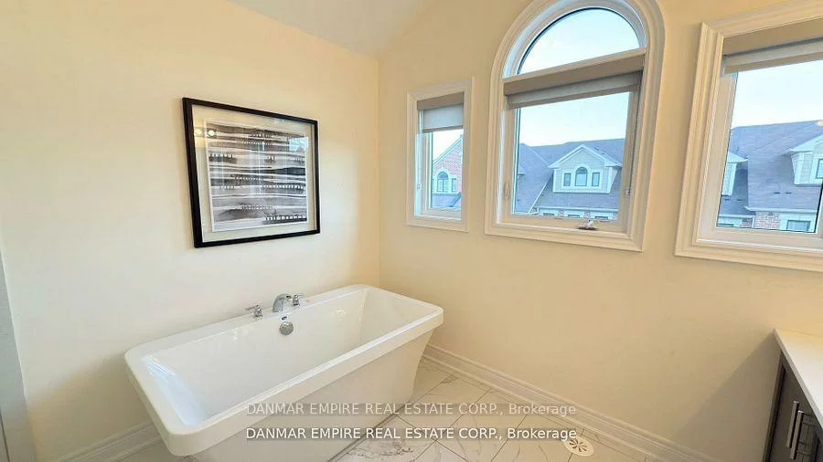 6, Hiawatha, Islington Woods, Vaughan