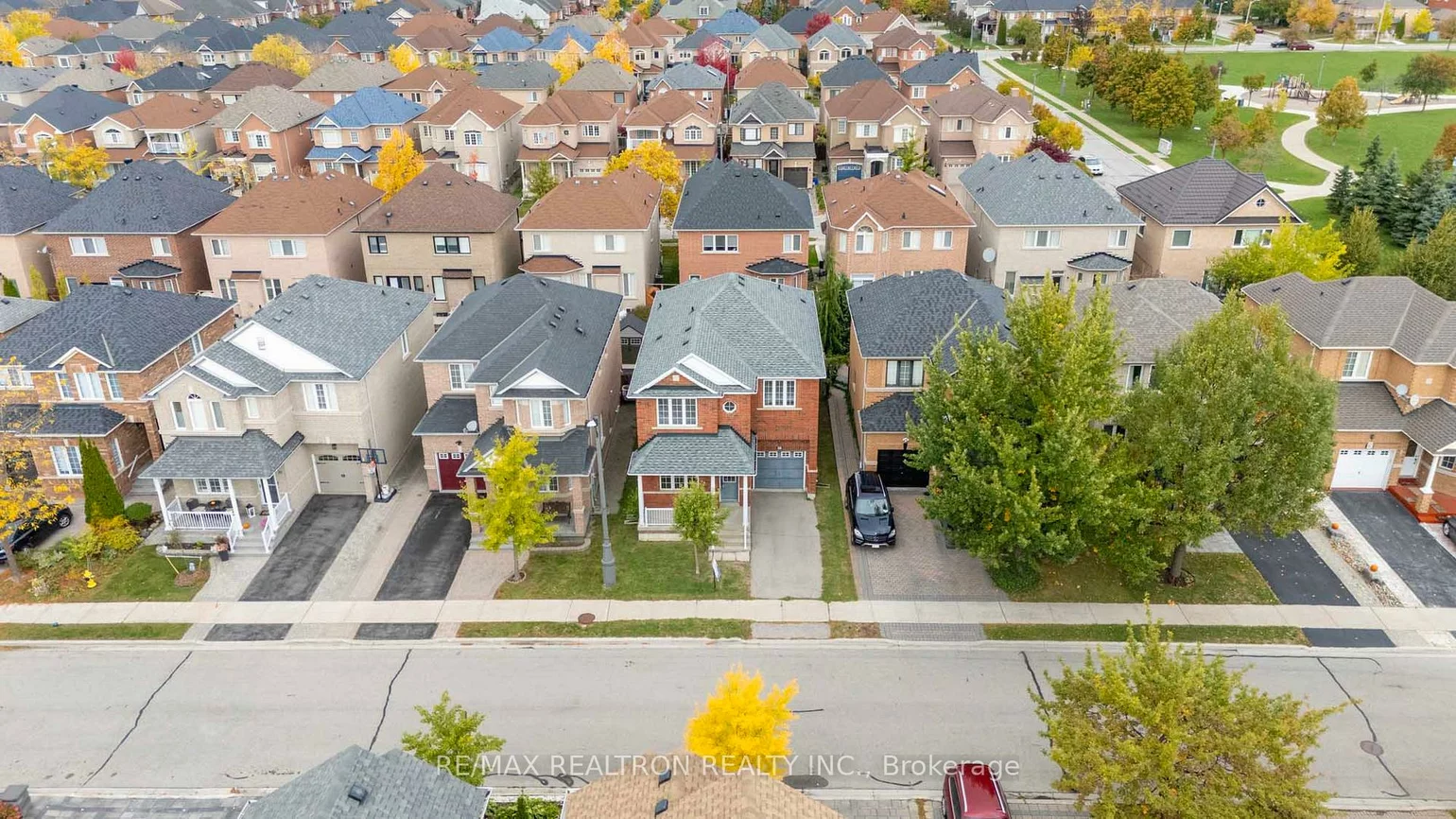 50, Saint Victor, Vellore Village, Vaughan