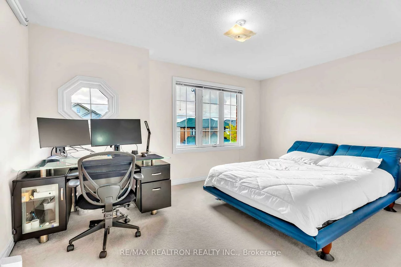 50, Saint Victor, Vellore Village, Vaughan