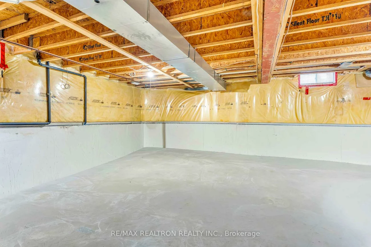 50, Saint Victor, Vellore Village, Vaughan