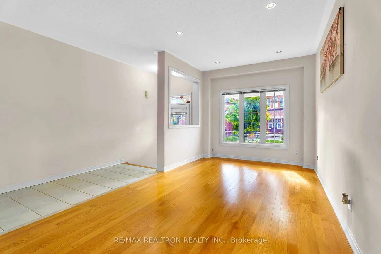 50, Saint Victor, Vellore Village, Vaughan