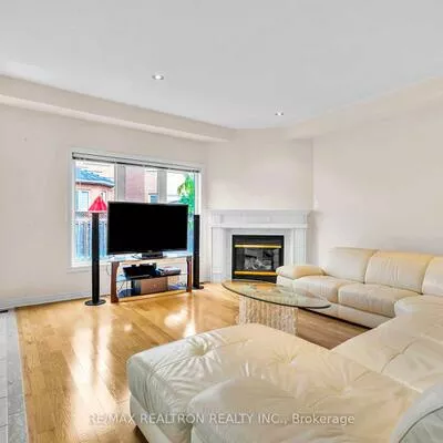 50, Saint Victor, Vellore Village, Vaughan