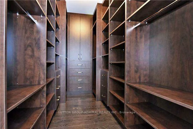 107, Queen Filomena, Patterson, Vaughan