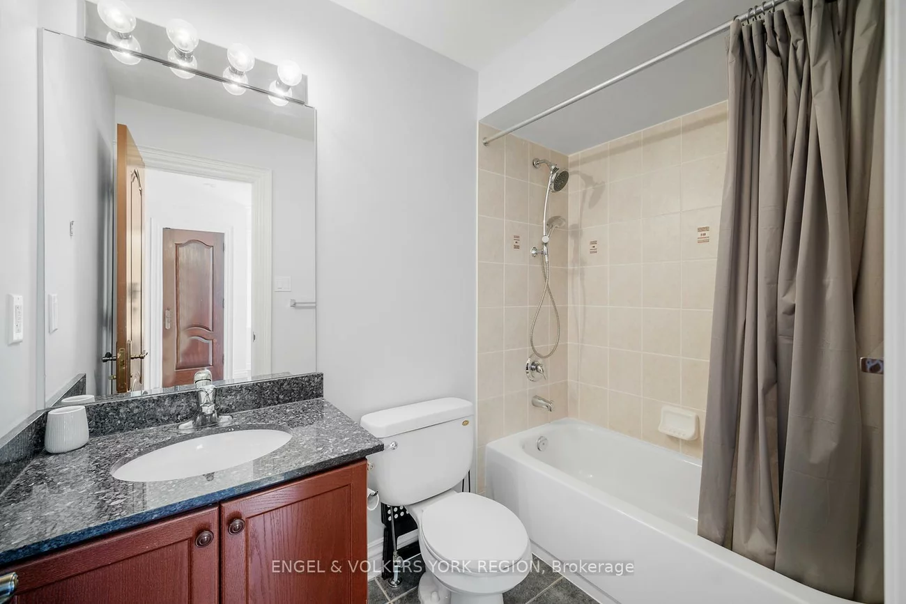 2, Fiorentina, Vellore Village, Vaughan