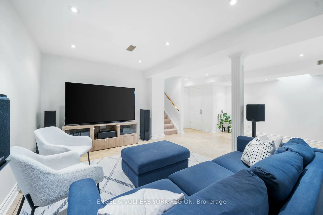 2, Fiorentina, Vellore Village, Vaughan