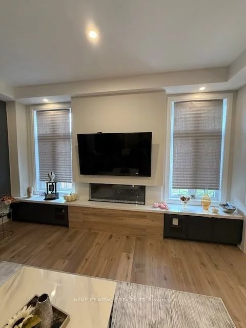 81, Morning Sparrow, Kleinburg, Vaughan