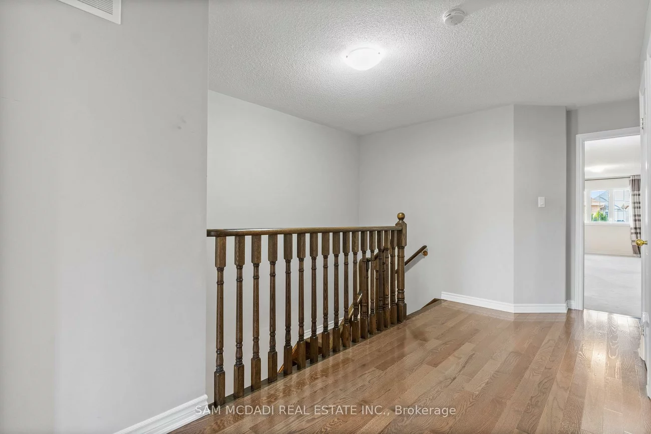 30, Zachary, Vellore Village, Vaughan