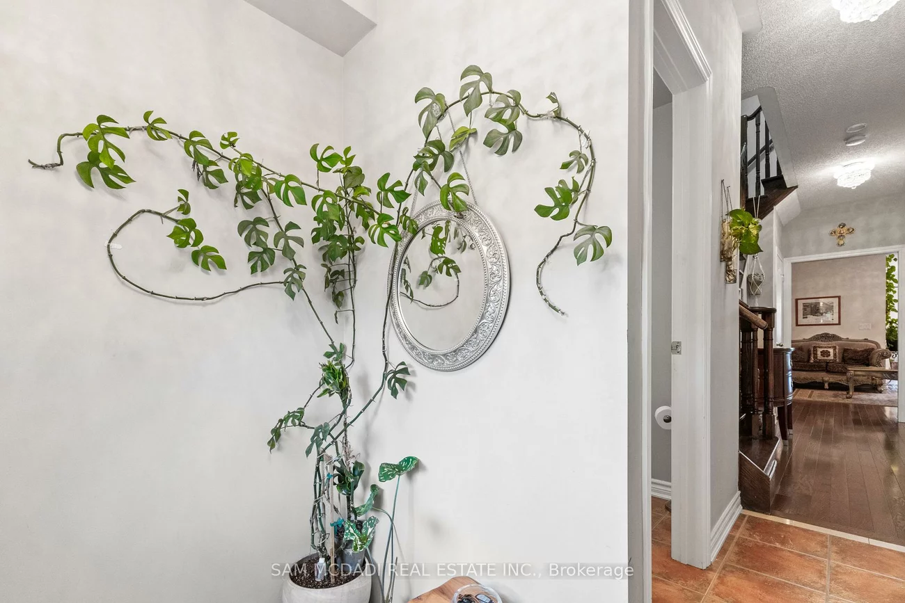 30, Zachary, Vellore Village, Vaughan