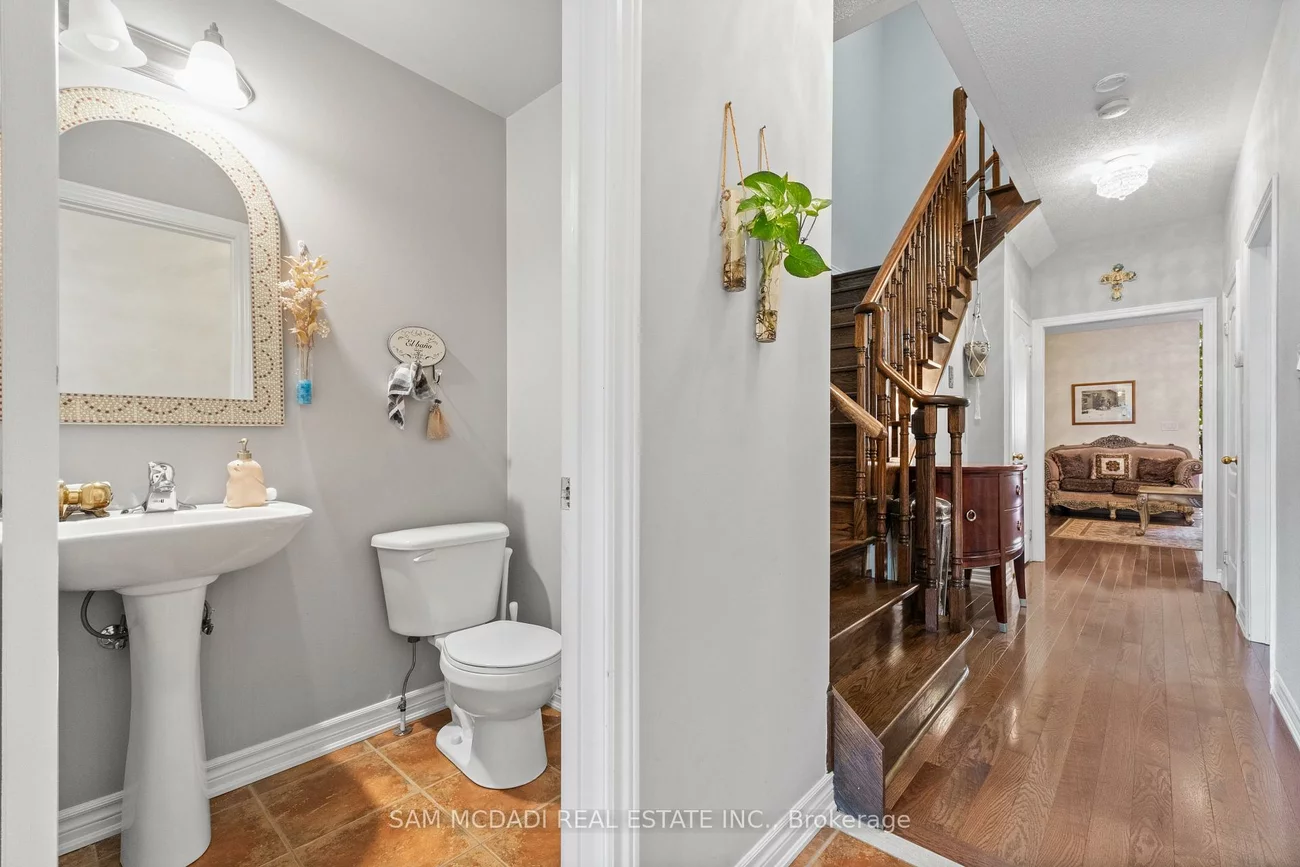 30, Zachary, Vellore Village, Vaughan