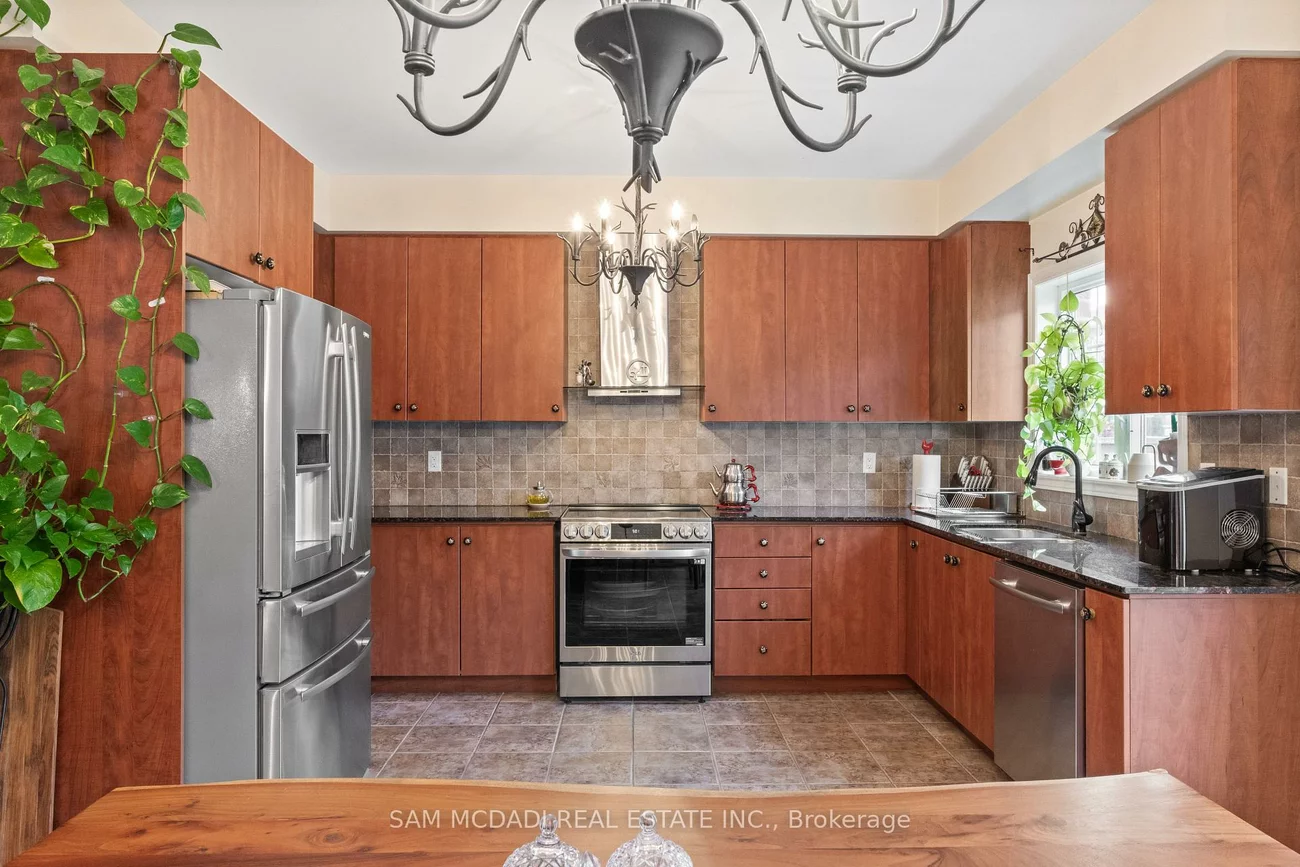 30, Zachary, Vellore Village, Vaughan