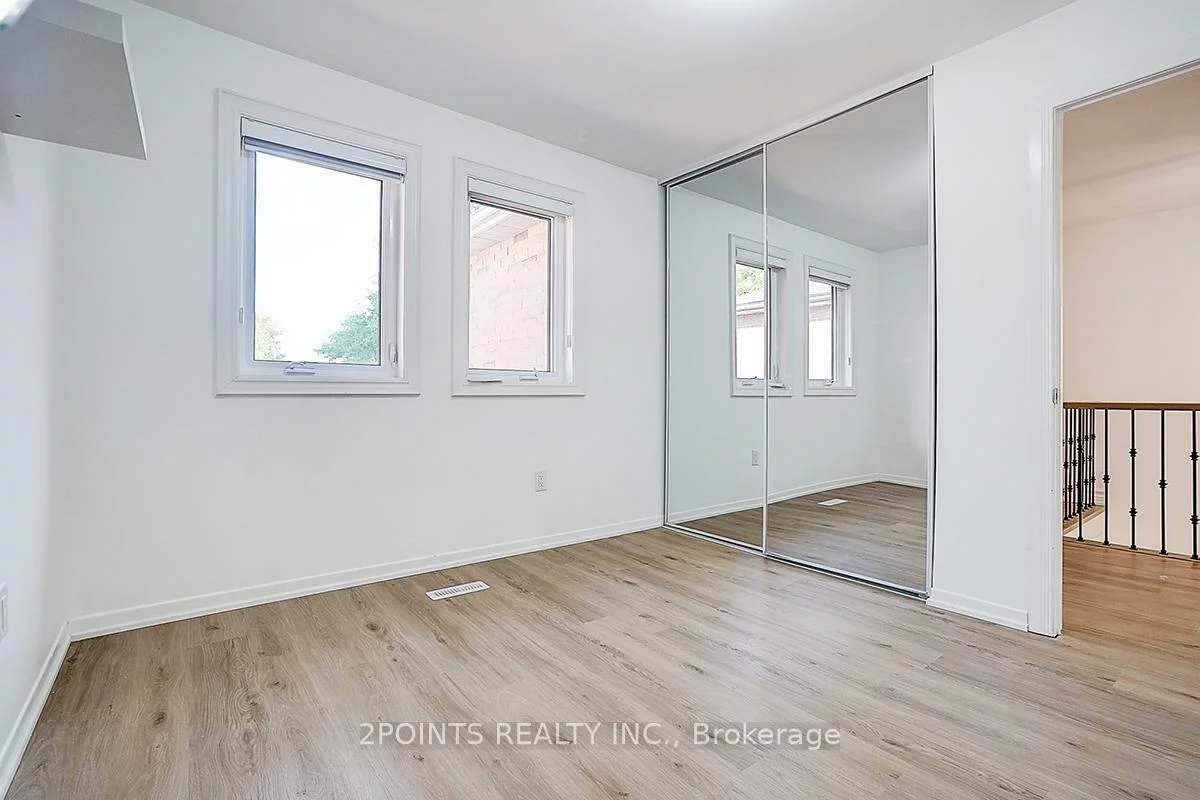 233, Brickstone, Brownridge, Vaughan