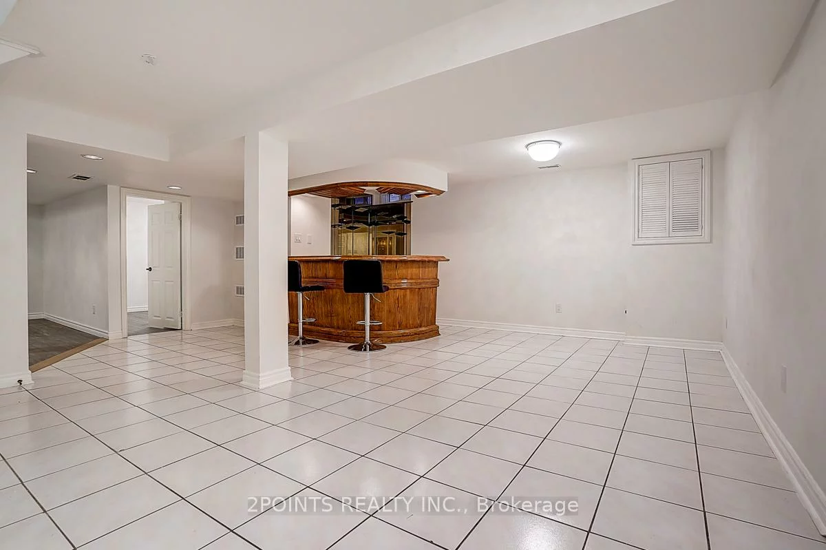 233, Brickstone, Brownridge, Vaughan