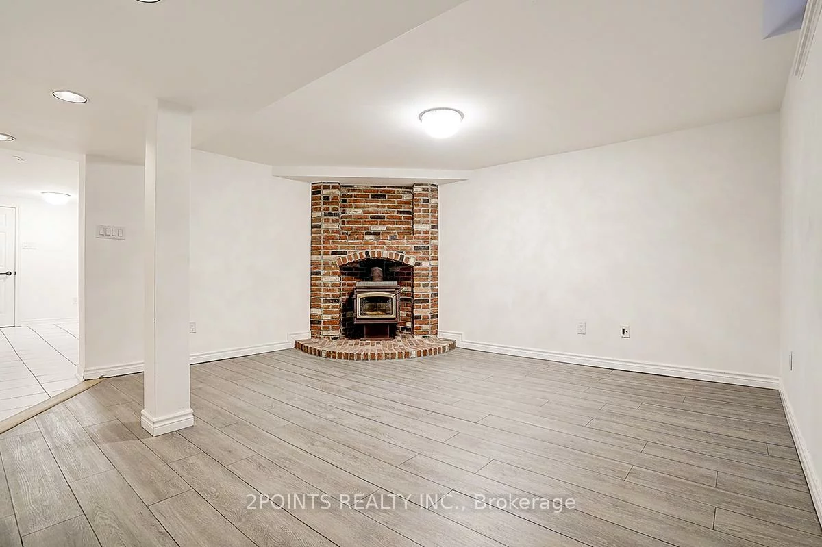 233, Brickstone, Brownridge, Vaughan