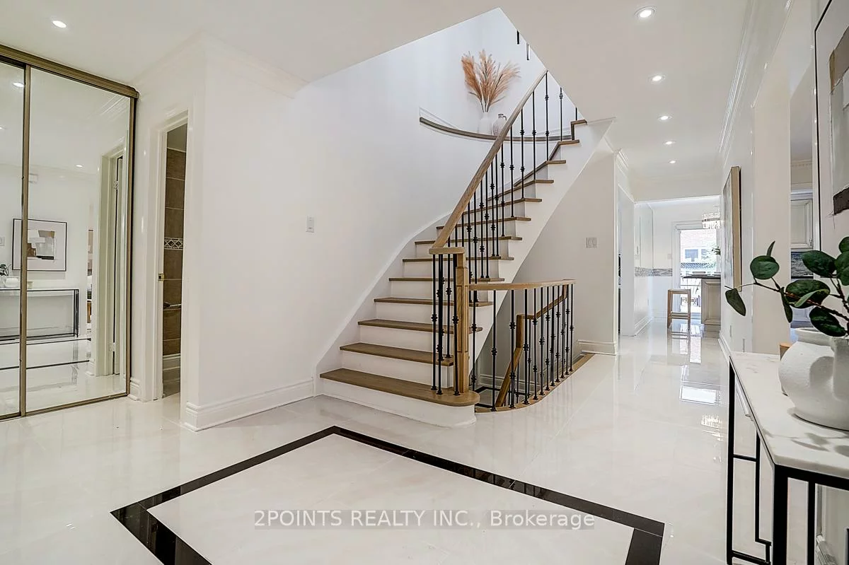 233, Brickstone, Brownridge, Vaughan