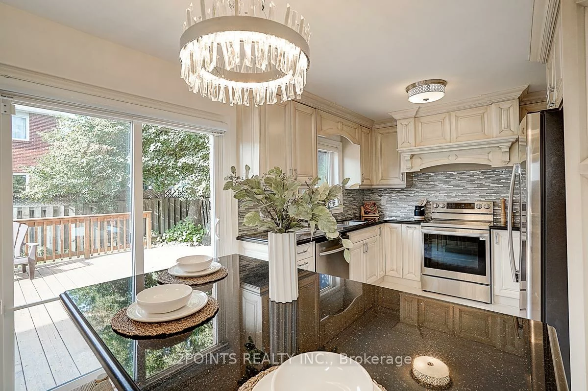 233, Brickstone, Brownridge, Vaughan