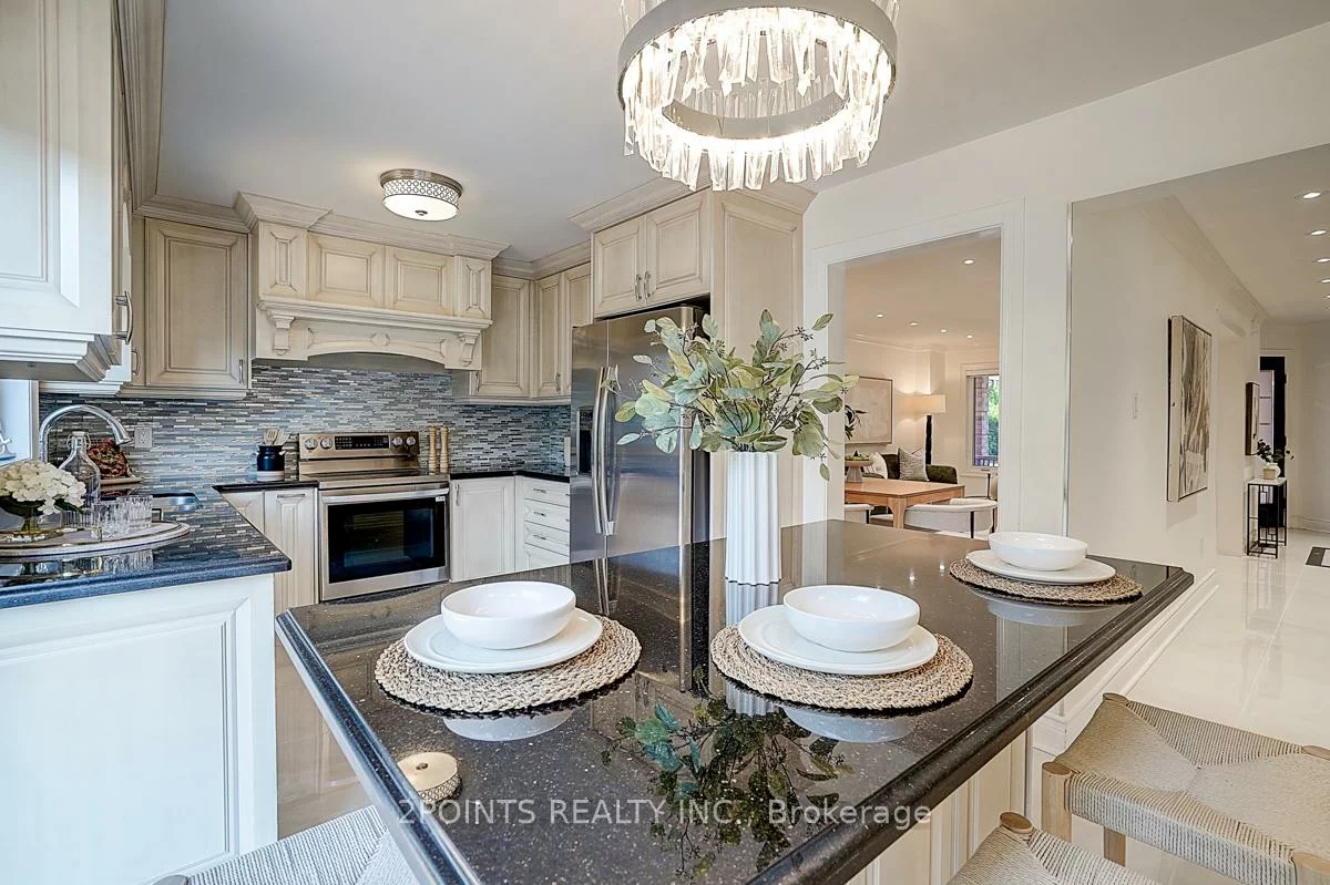 233, Brickstone, Brownridge, Vaughan